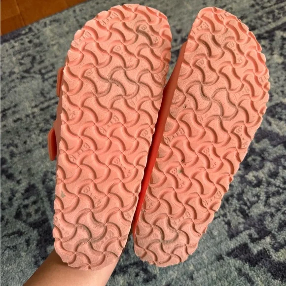 Rubber Women’s Size 10 Coral Essentials Arizona Birkenstock Footbed Sandal - Picture 4 of 7
